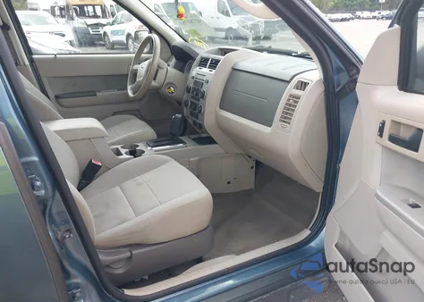 2010 Ford Escape Xlt from USA, damaged, VIN 1FMCU9D76AKB52217